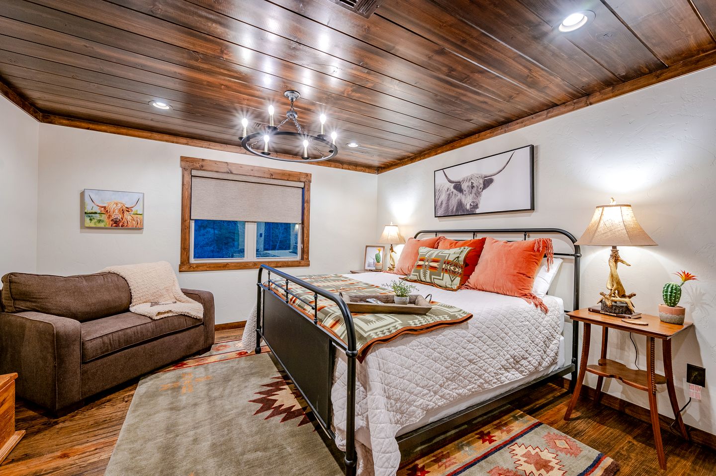 Fully-Equipped Cabin with Breathtaking Mountain Views in Broken Bow, Oklahoma