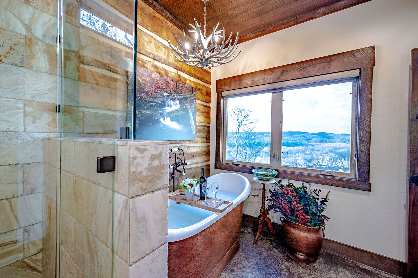 Fully-Equipped Cabin with Breathtaking Mountain Views in Broken Bow, Oklahoma