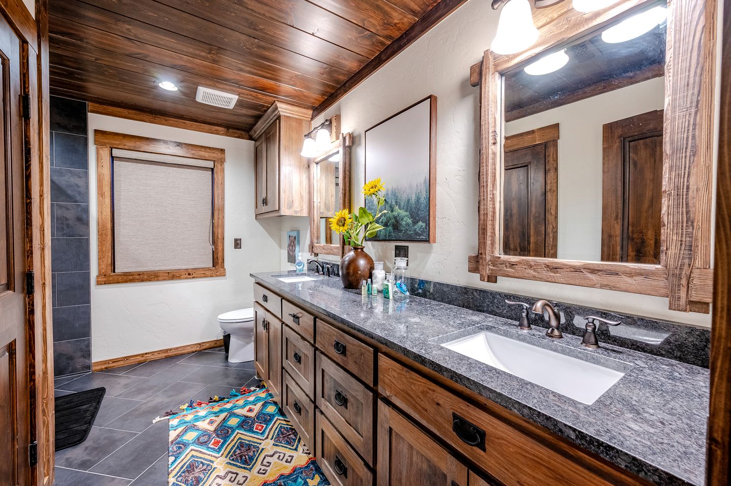 Fully-Equipped Cabin with Breathtaking Mountain Views in Broken Bow, Oklahoma