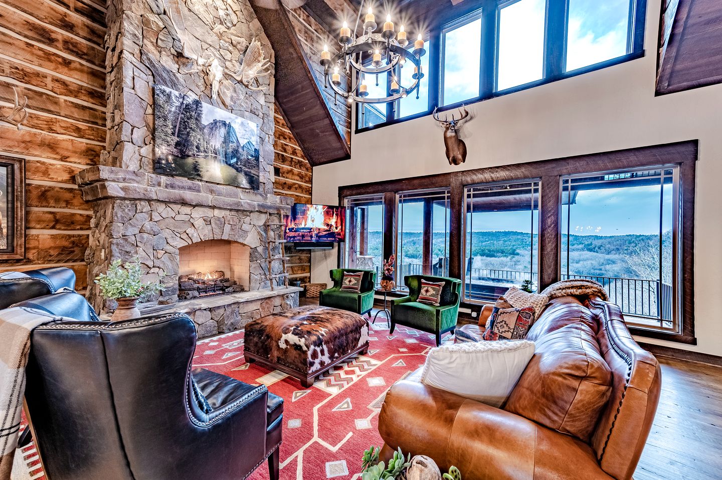 Fully-Equipped Cabin with Breathtaking Mountain Views in Broken Bow, Oklahoma