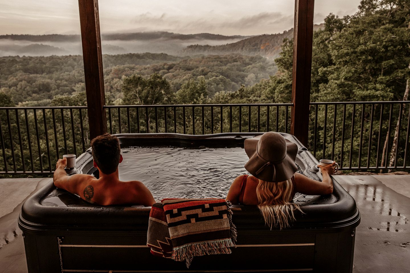 Fully-Equipped Cabin with Breathtaking Mountain Views in Broken Bow, Oklahoma