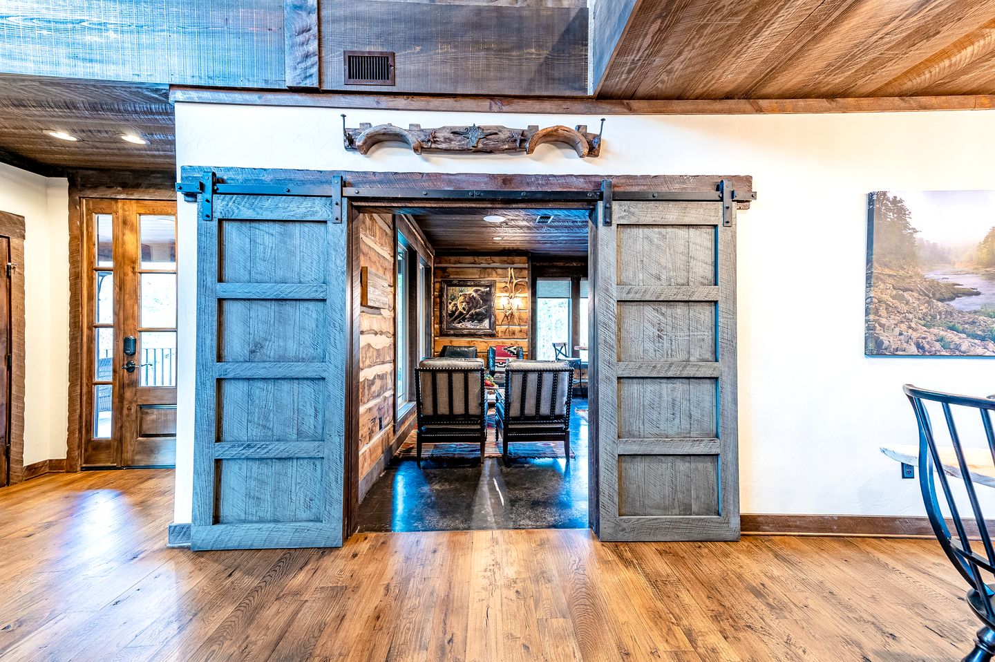 Fully-Equipped Cabin with Breathtaking Mountain Views in Broken Bow, Oklahoma