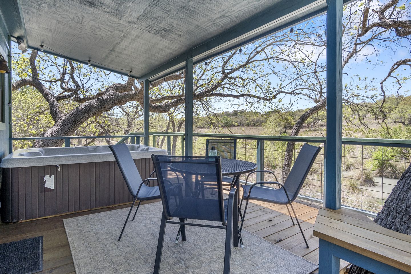 Fabulous Bandera Accommodation with a Hot Tub Ideal for Romantic Getaways near San Antonio