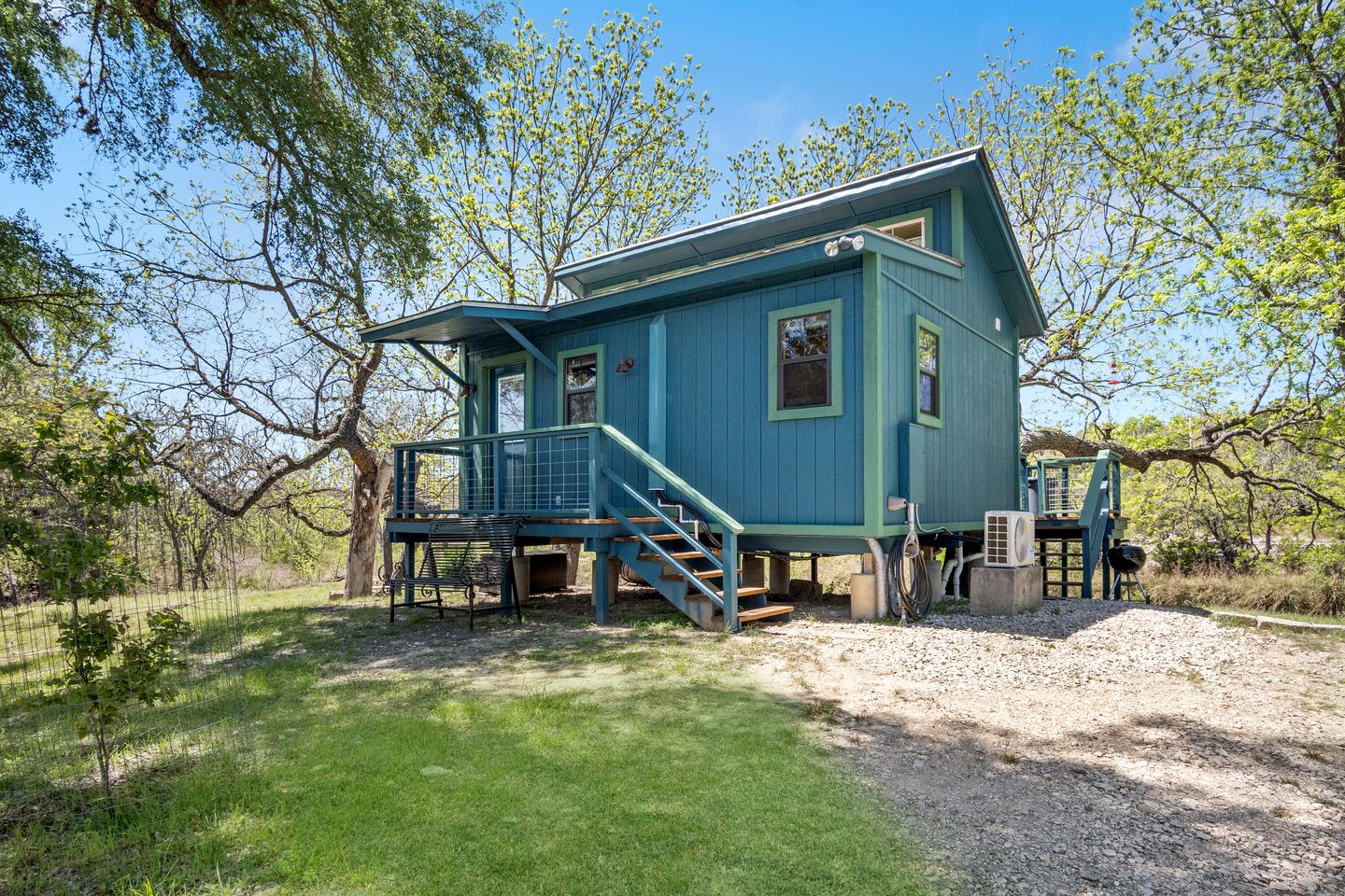 Fabulous Bandera Accommodation with a Hot Tub Ideal for Romantic Getaways near San Antonio