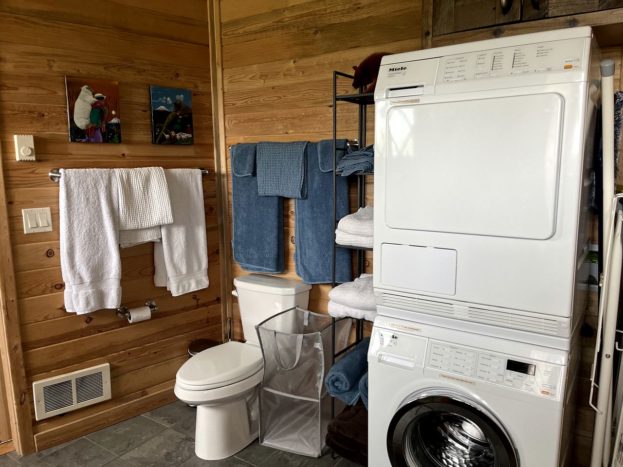 Luxury Flathead Lake Yurt Ideal for a Great Getaway in Montana