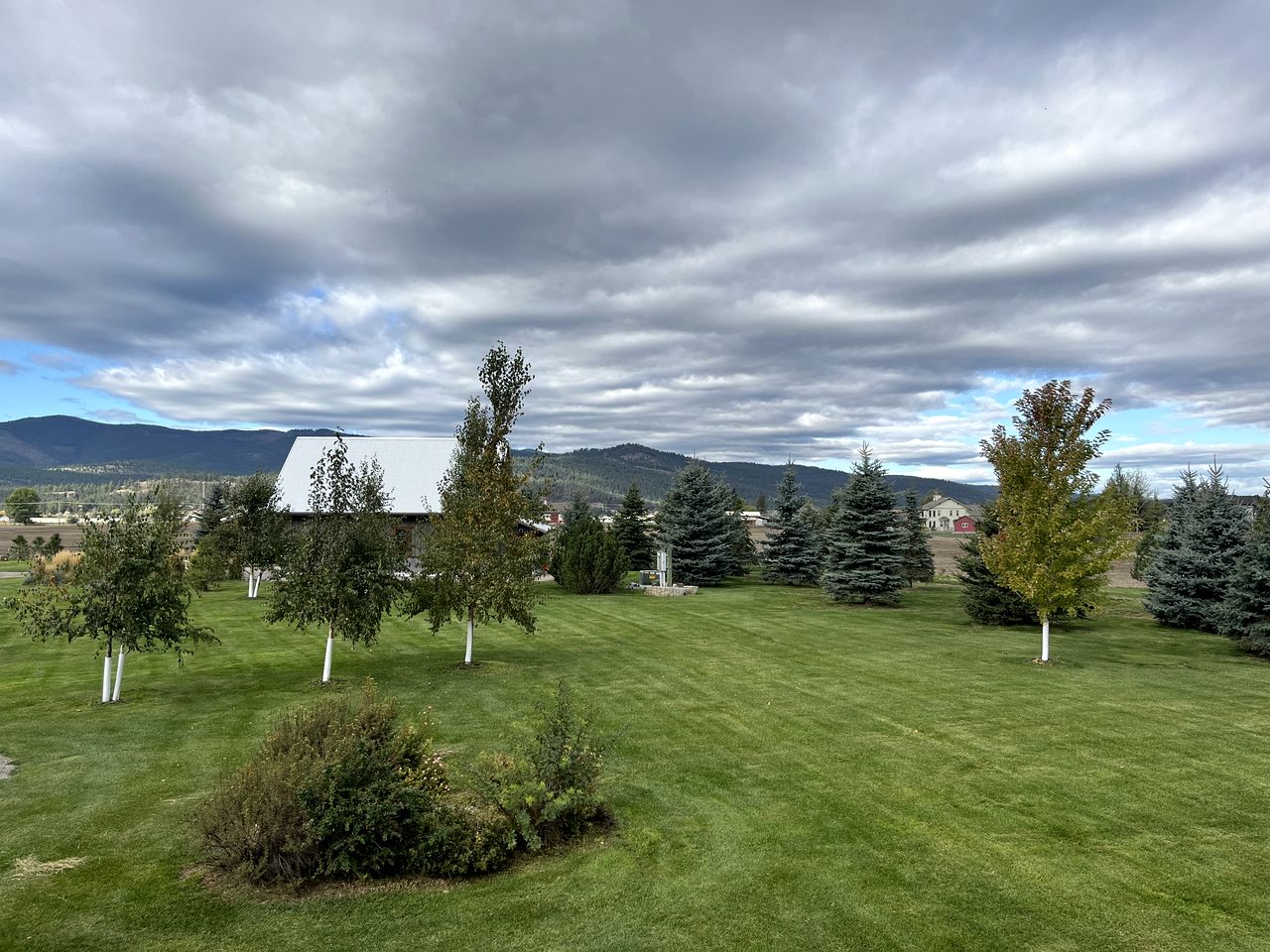 Luxury Flathead Lake Yurt Ideal for a Great Getaway in Montana
