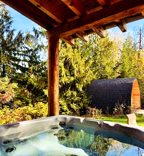 Cabins (Canada, Salmon Arm, British Columbia)