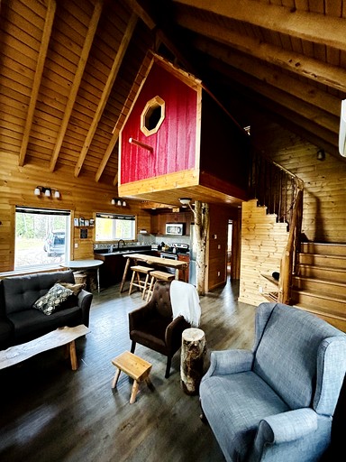 Cabins (Canada, Salmon Arm, British Columbia)