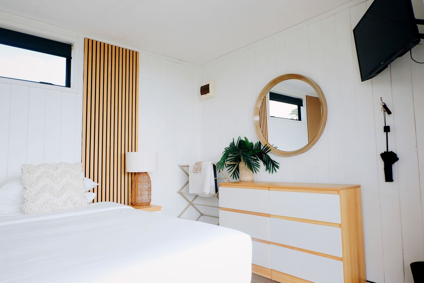 North Island Glamping Retreat for a Surfing Holiday near Auckland