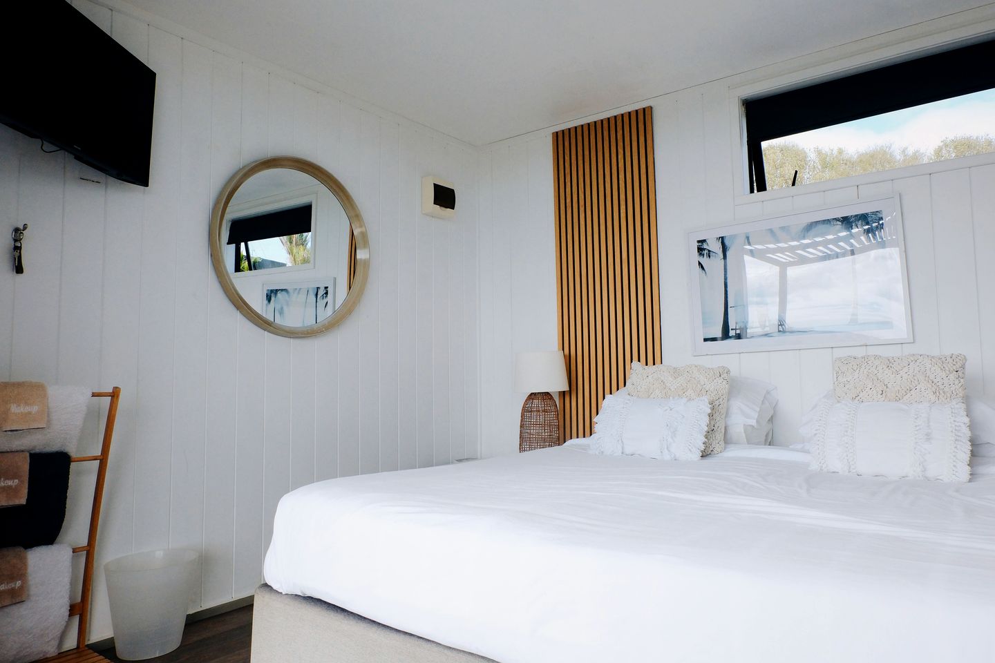 Deluxe Glamping Pod Rental for Amazing New Zealand Holidays on the Coast