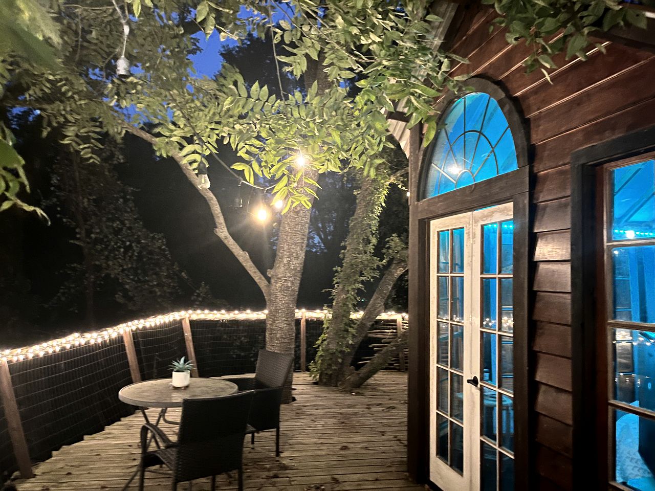 Creekside Texas Tree House Rental on Lake Conroe