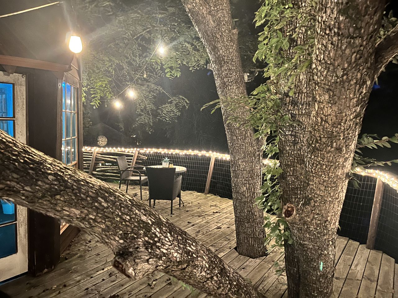 Creekside Texas Tree House Rental on Lake Conroe