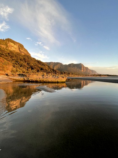 Cabins (New Zealand, Punakaiki, South Island)