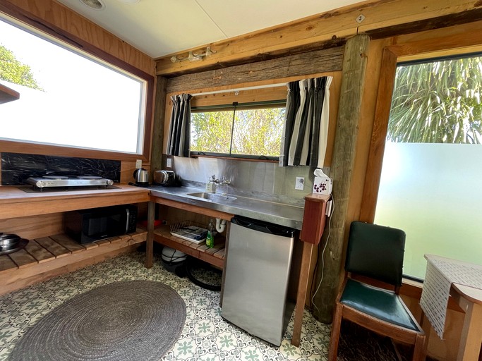 Cabins (New Zealand, Punakaiki, South Island)