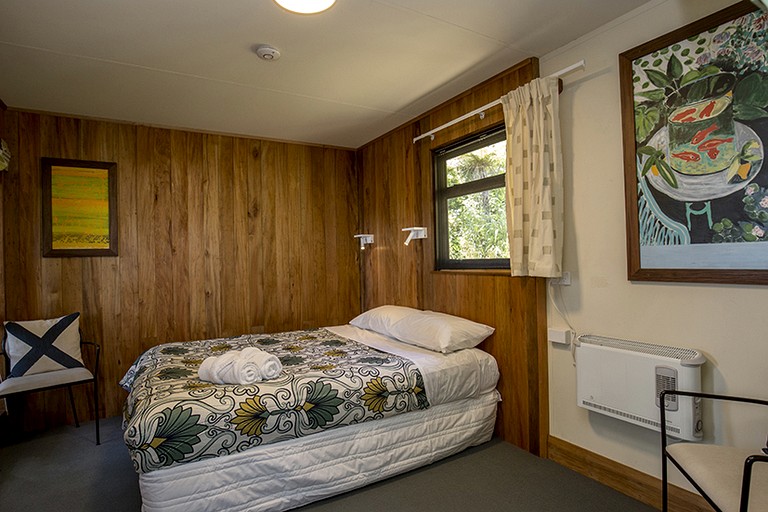 Cabins (New Zealand, Punakaiki, South Island)