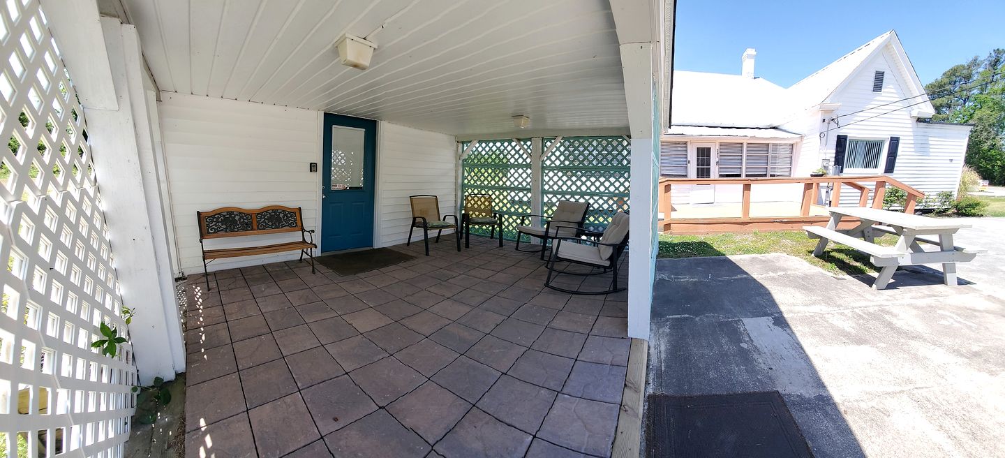 That '60s and '70s Studio Rental for a Weekend Getaway in North Carolina