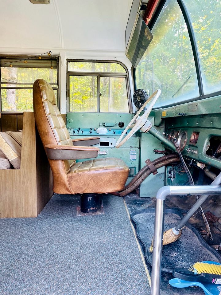 Fabulous 1962 Vintage Bus for White Mountain National Forest Getaways