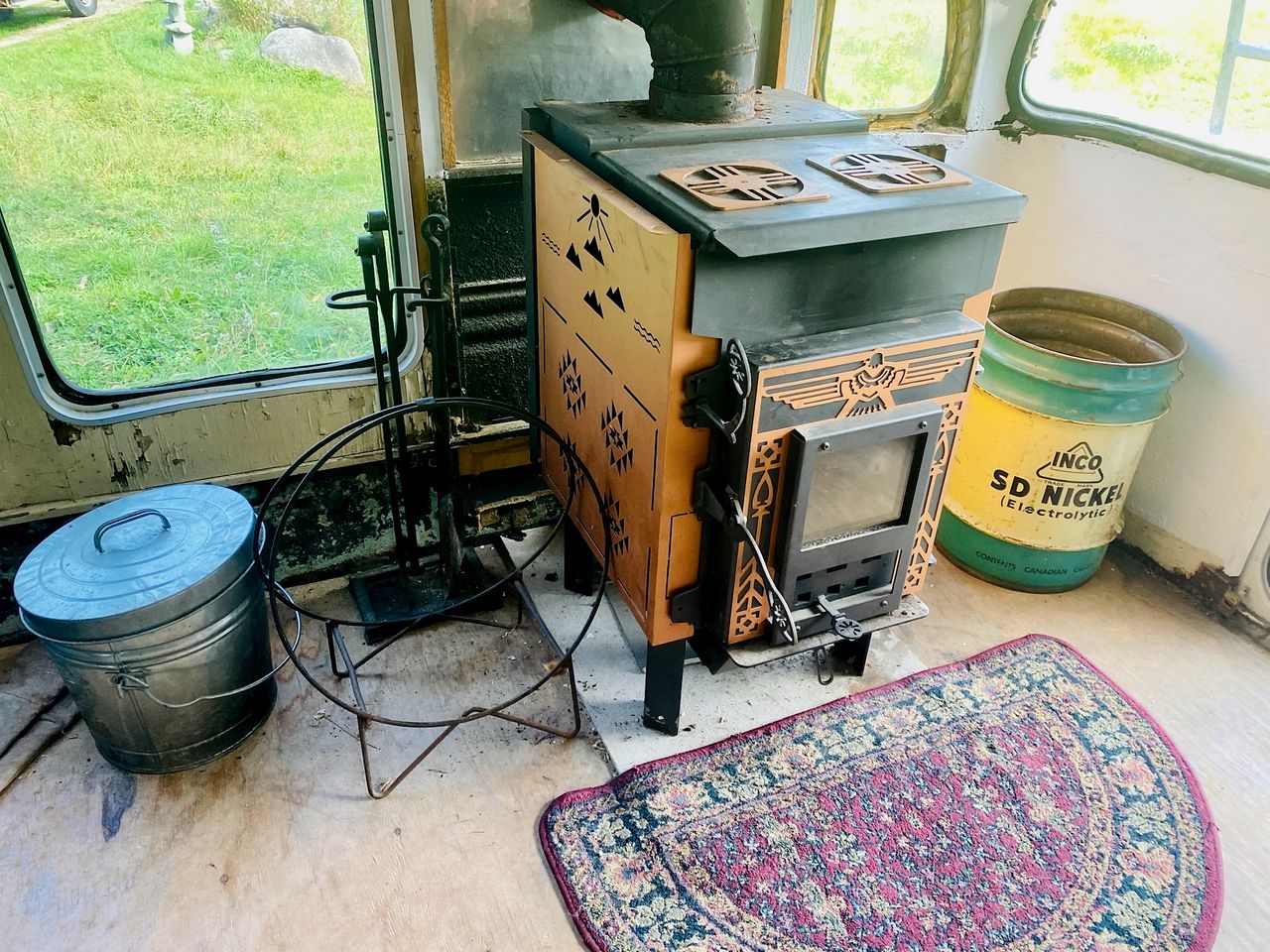 Fabulous 1962 Vintage Bus for White Mountain National Forest Getaways
