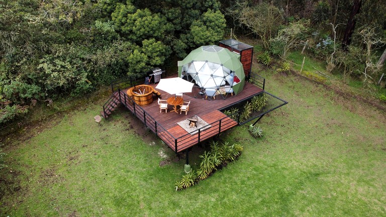 Domes (Colombia, Vereda Santa Cruz, Cundinamarca)