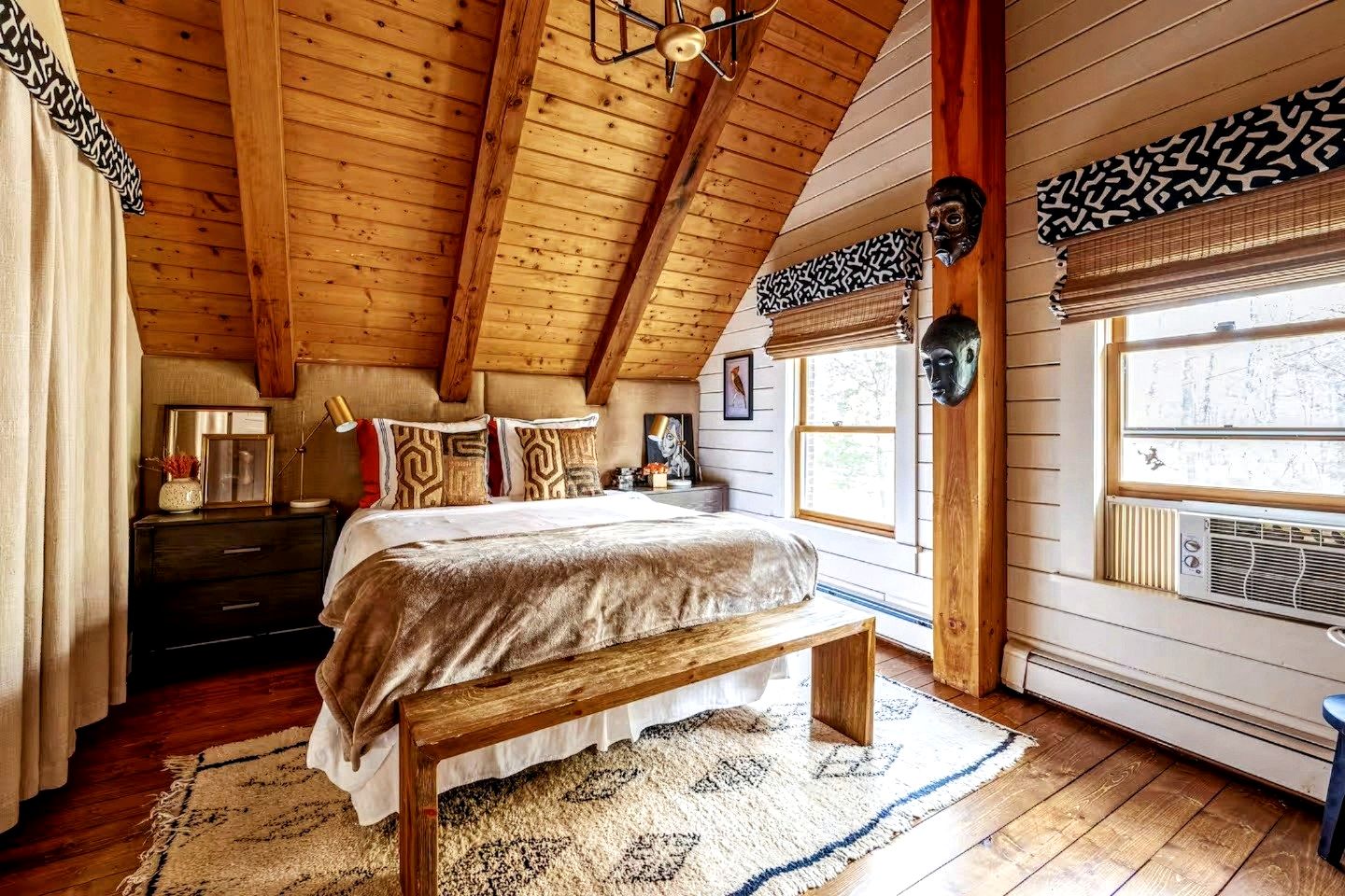 Modern, Cozy, Idyllic Log Cabin Secluded on 6 Serene Acres, Stone Ridge, New York