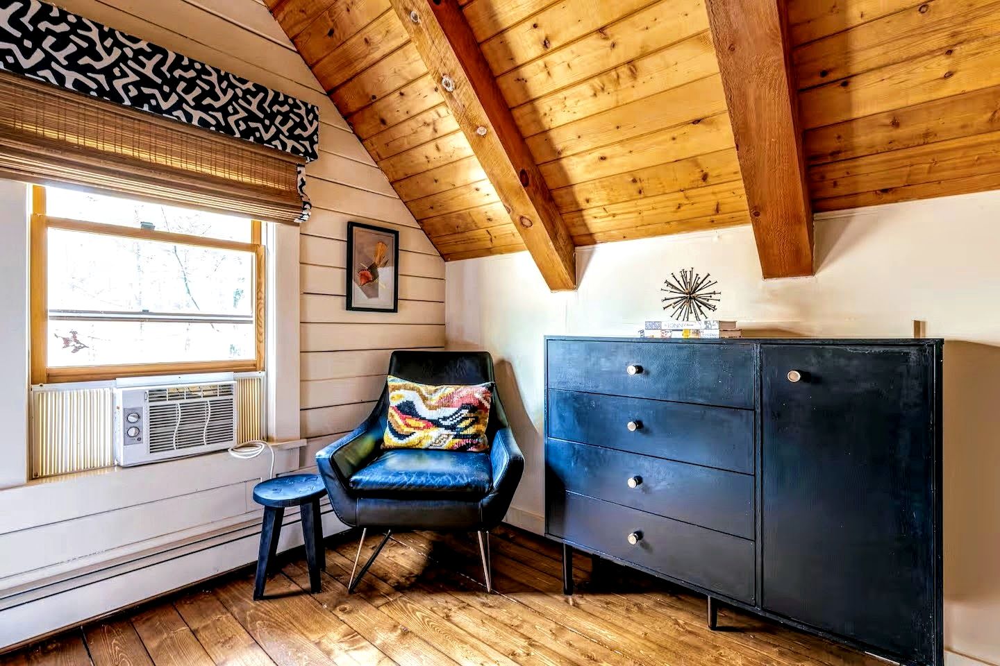Modern, Cozy, Idyllic Log Cabin Secluded on 6 Serene Acres, Stone Ridge, New York