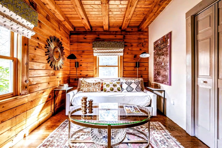Cabins (United States of America, Stone Ridge, New York)