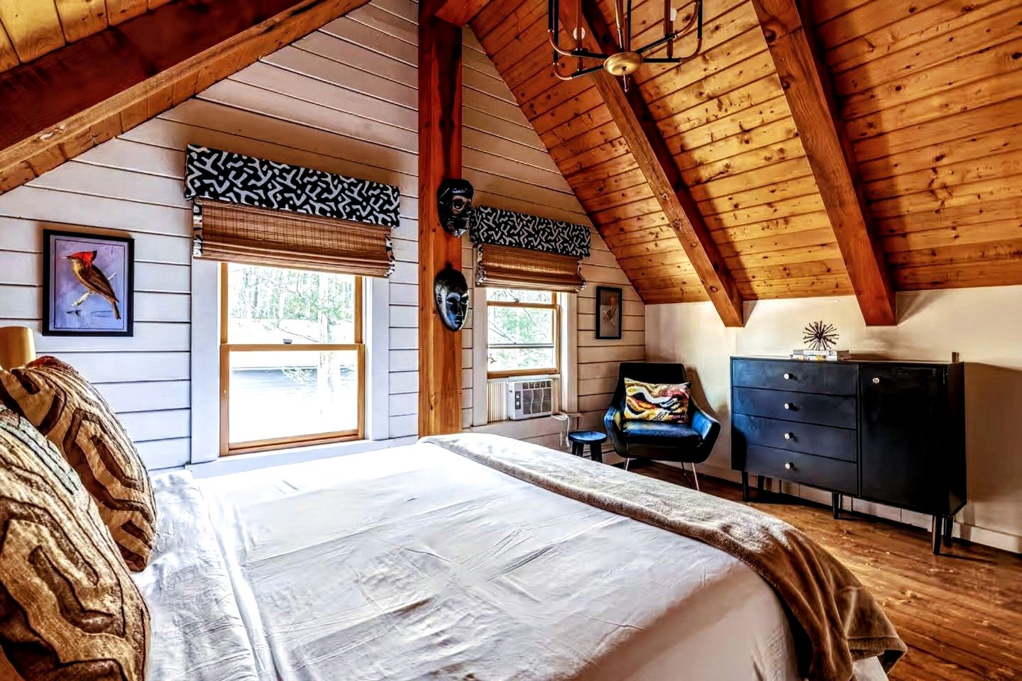 Modern, Cozy, Idyllic Log Cabin Secluded on 6 Serene Acres, Stone Ridge, New York