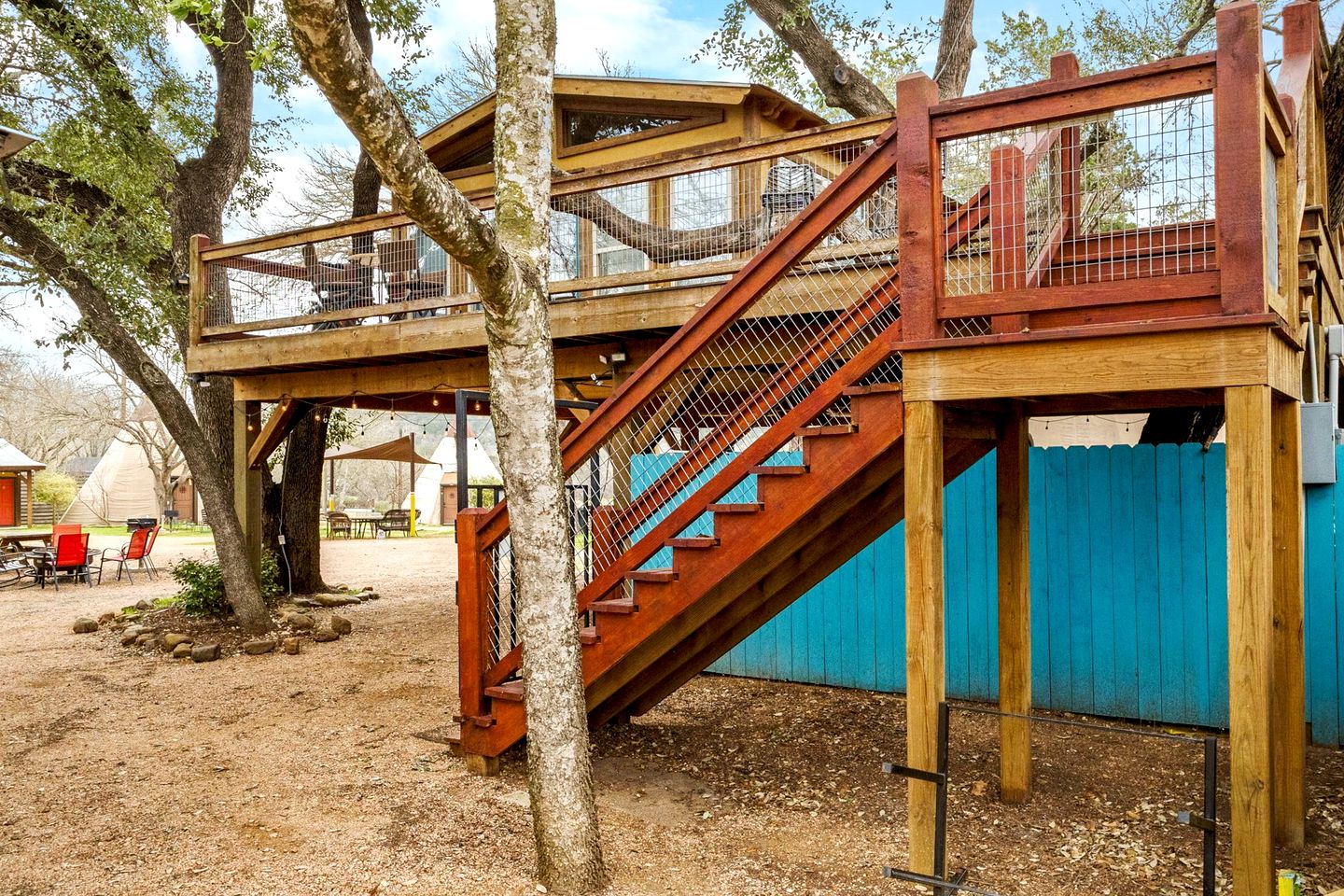 Adorable Cabin Rental Ideal for a Romantic Getaway with Guadalupe River Access in Texas!