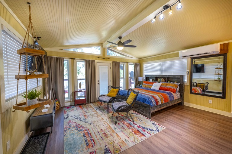 Cabins (United States of America, New Braunfels, Texas)