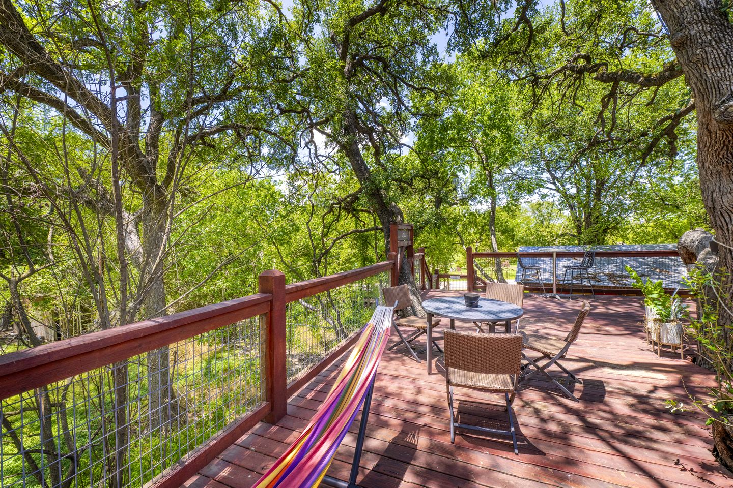 Adorable Cabin Rental Ideal for a Romantic Getaway with Guadalupe River Access in Texas!