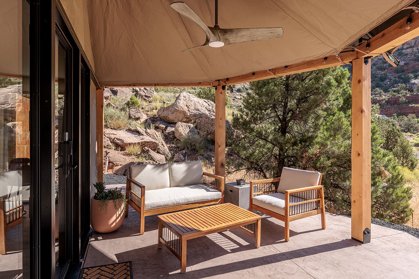 Desert Rose Luxury Camp Near Zion Park
