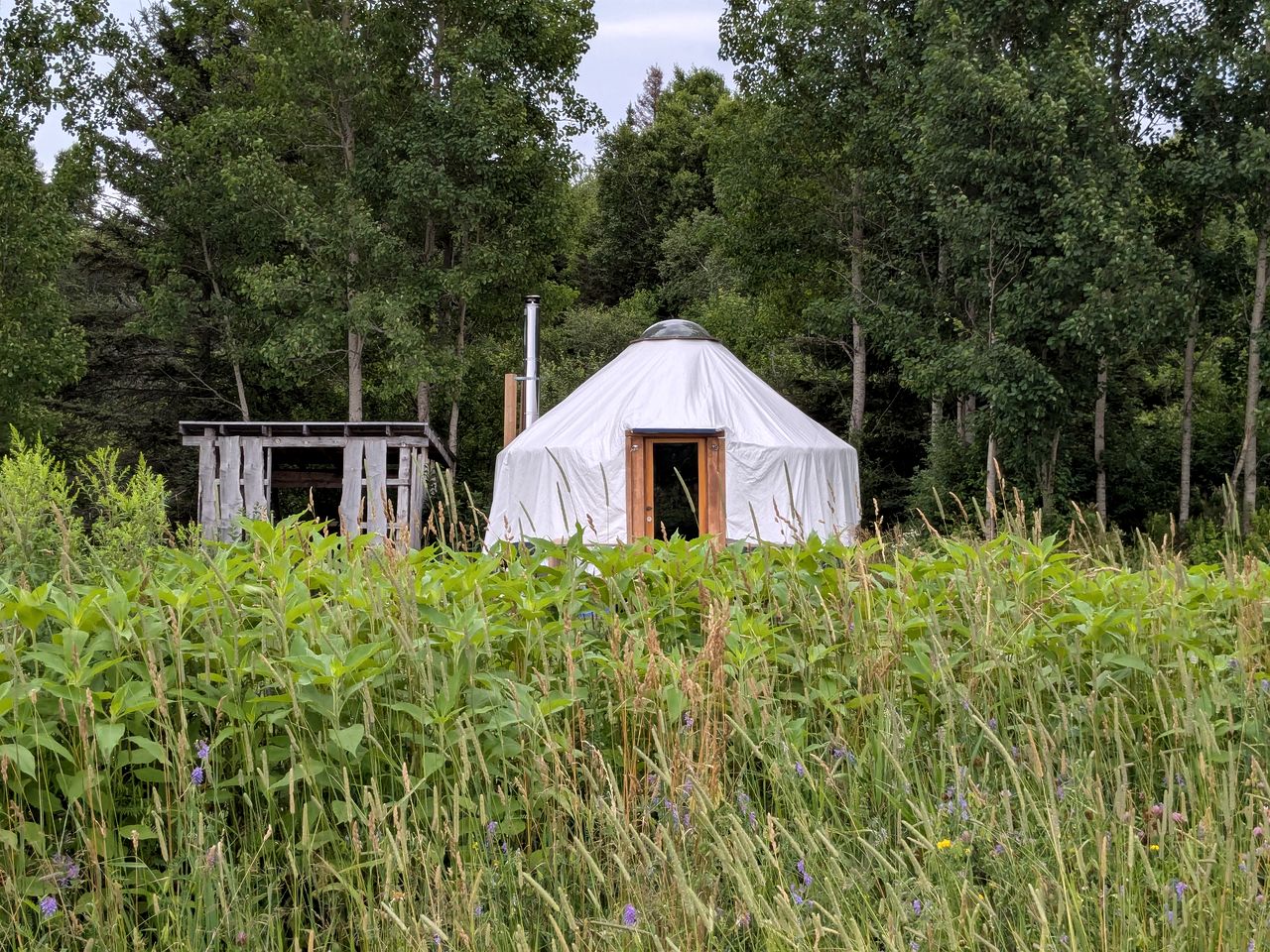 Impressive Yurt with Wood-Burning Stove Ideal for Camping near North Bay