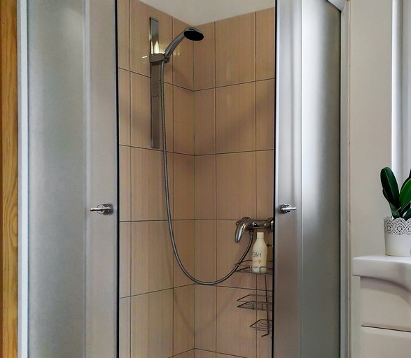 Cottages (Slovenia, Jesenice na Dolenjskem, Lower Sava)