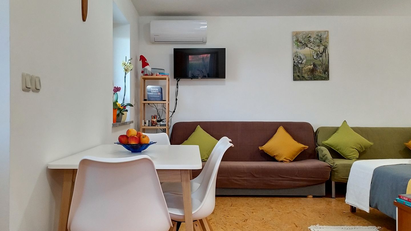 Rural Cottage Rental Ideal for Glamping in Slovenia