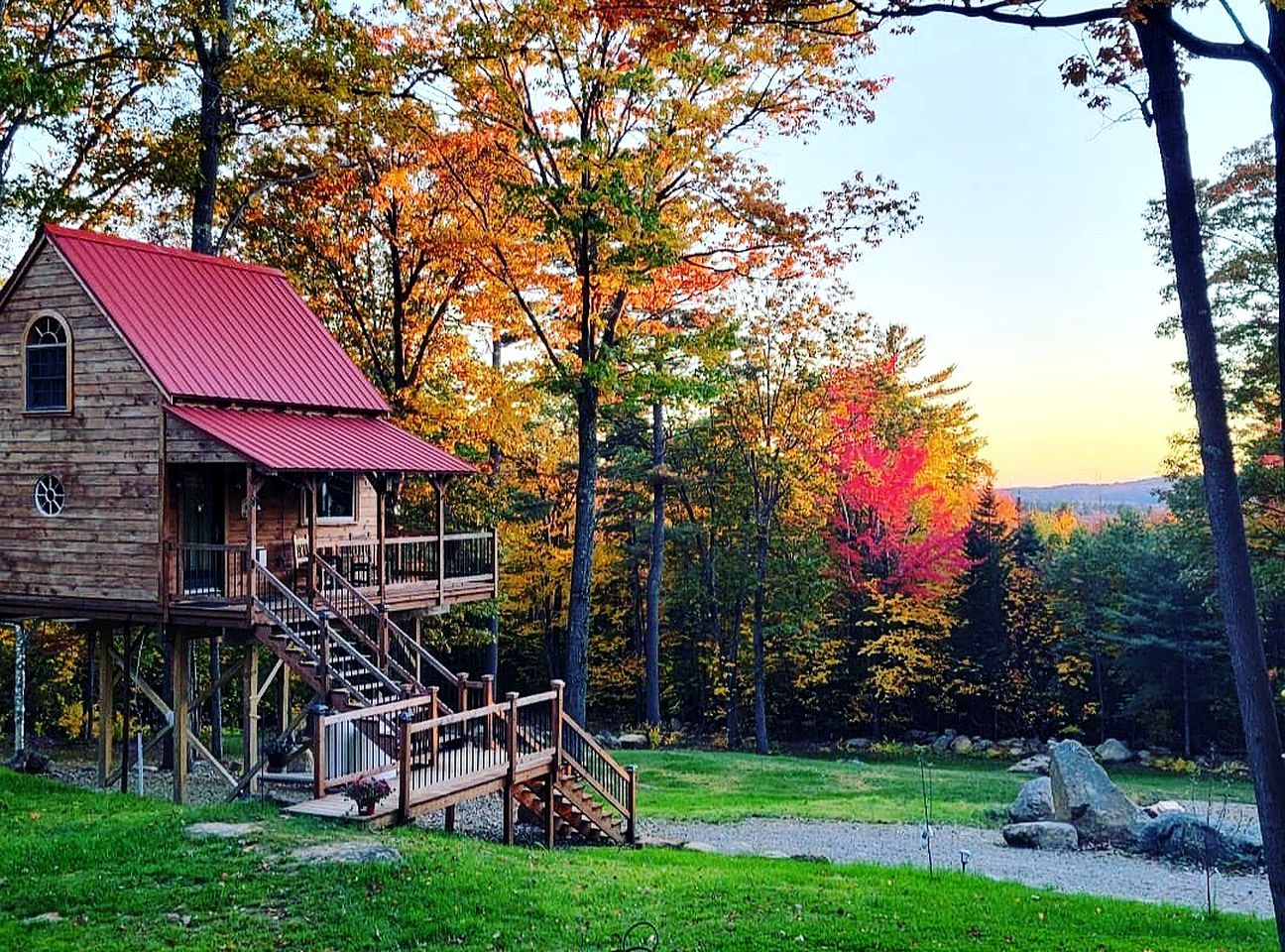 Tree Houses (United States of America, Munsonville, New Hampshire)