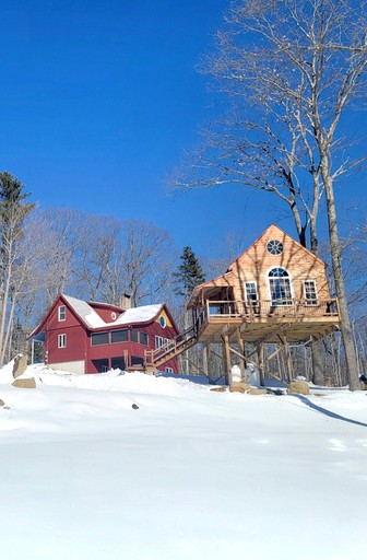 Tree Houses (United States of America, Munsonville, New Hampshire)