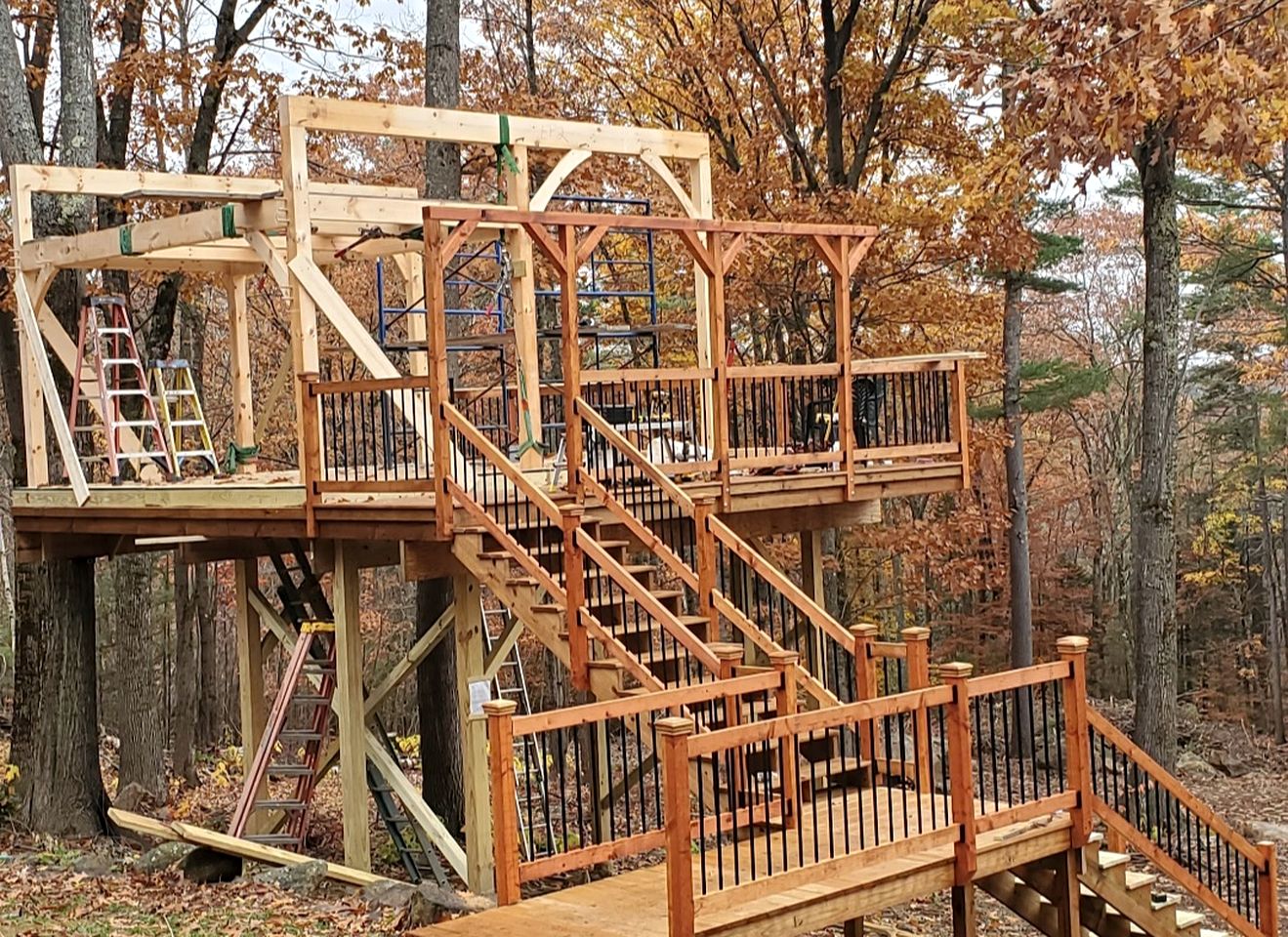Unique Treehouse Accommodation for a Secluded Granite Lake Getaway