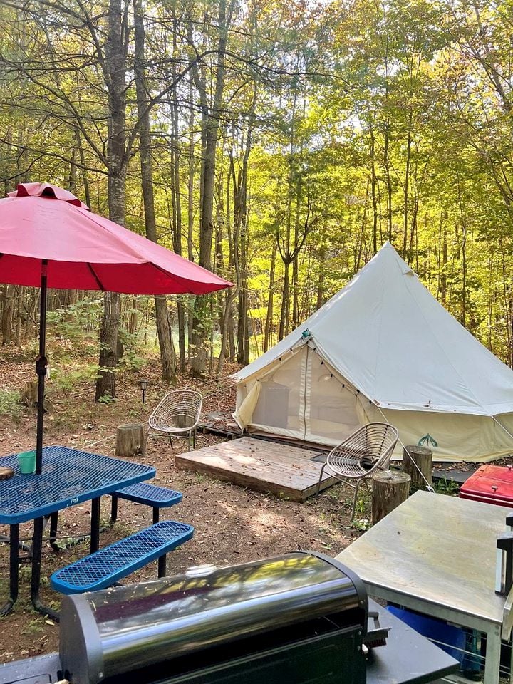 Glamping Tent at the Koi Pond for a Romantic Getaway, Ontario