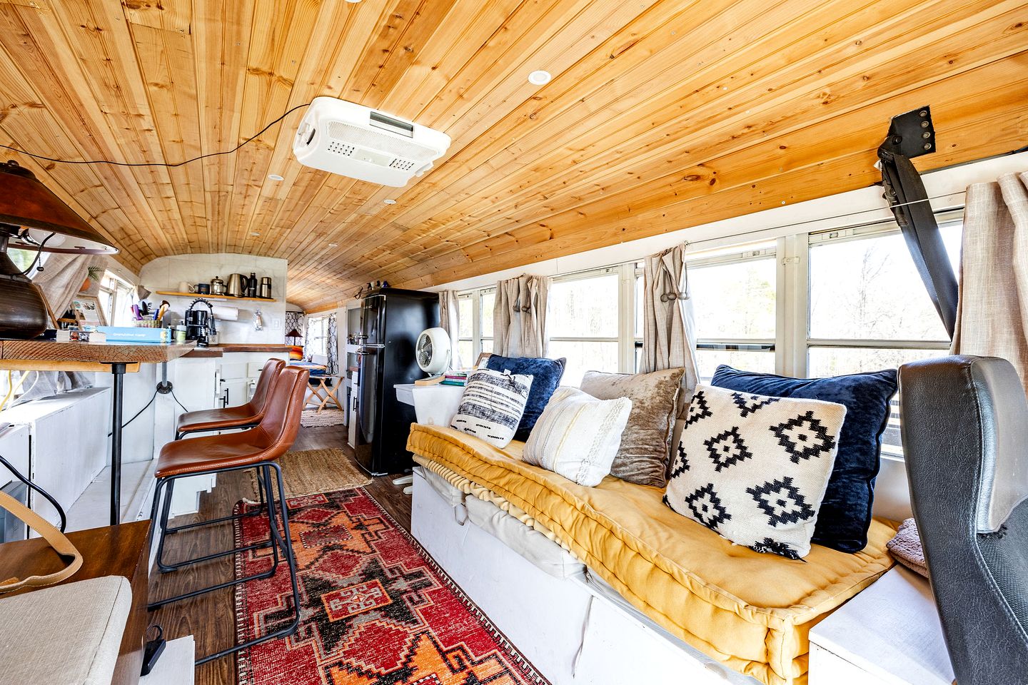 Eccentric Converted Bus, Perfect for a Tennessee Vacation