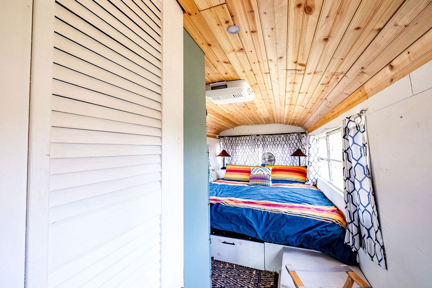 Eccentric Converted Bus, Perfect for a Tennessee Vacation