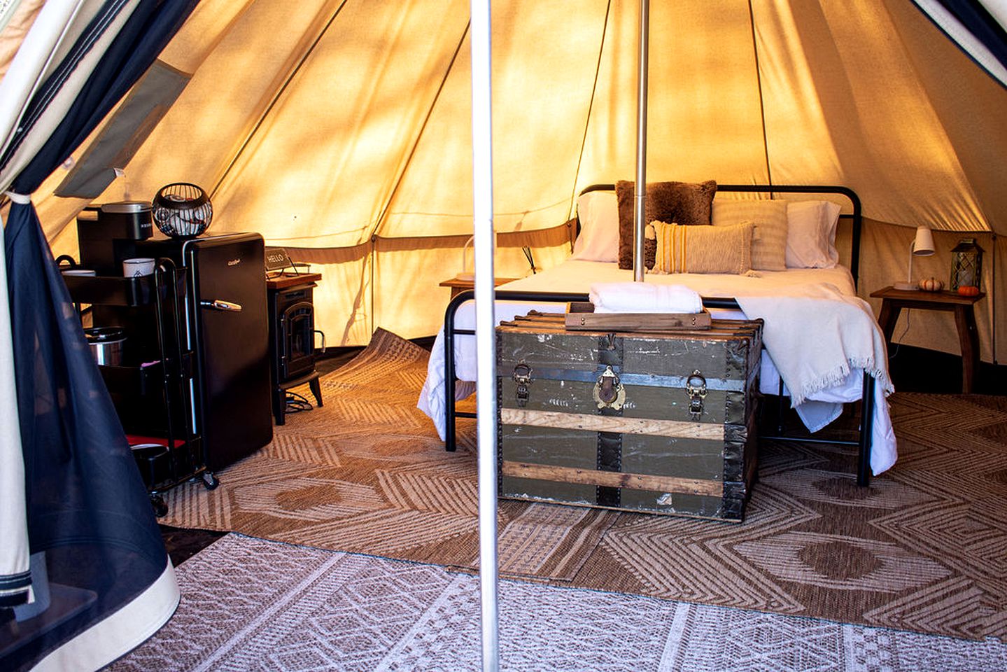 Pet-Friendly Bell Tent for Memorable Glamping Vacations on Lake Cunningham, Omaha, Nebraska