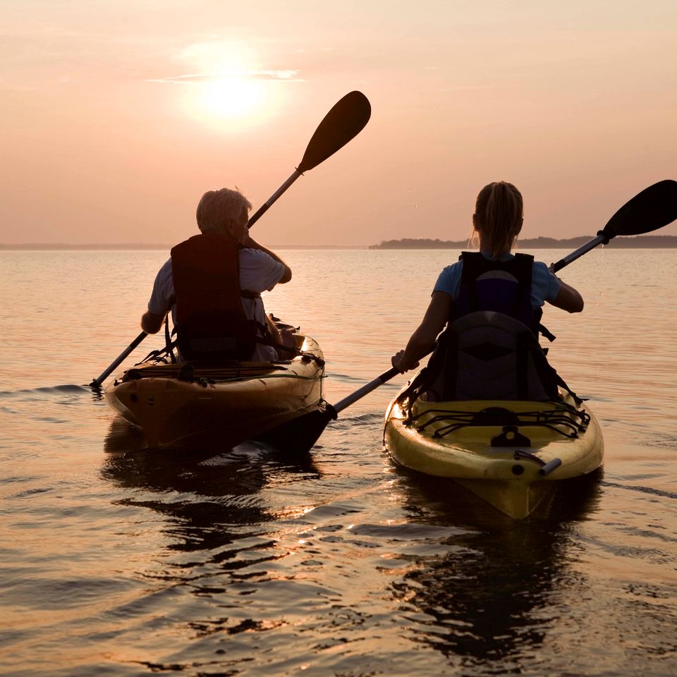 Pet-Friendly Bell Tent for Memorable Glamping Vacations on Lake Cunningham, Omaha, Nebraska