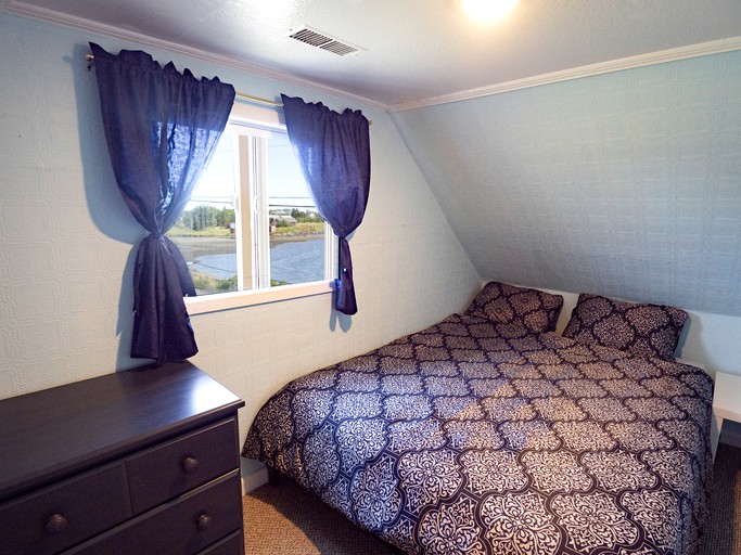 Cottages (Canada, West Arichat, Nova Scotia)