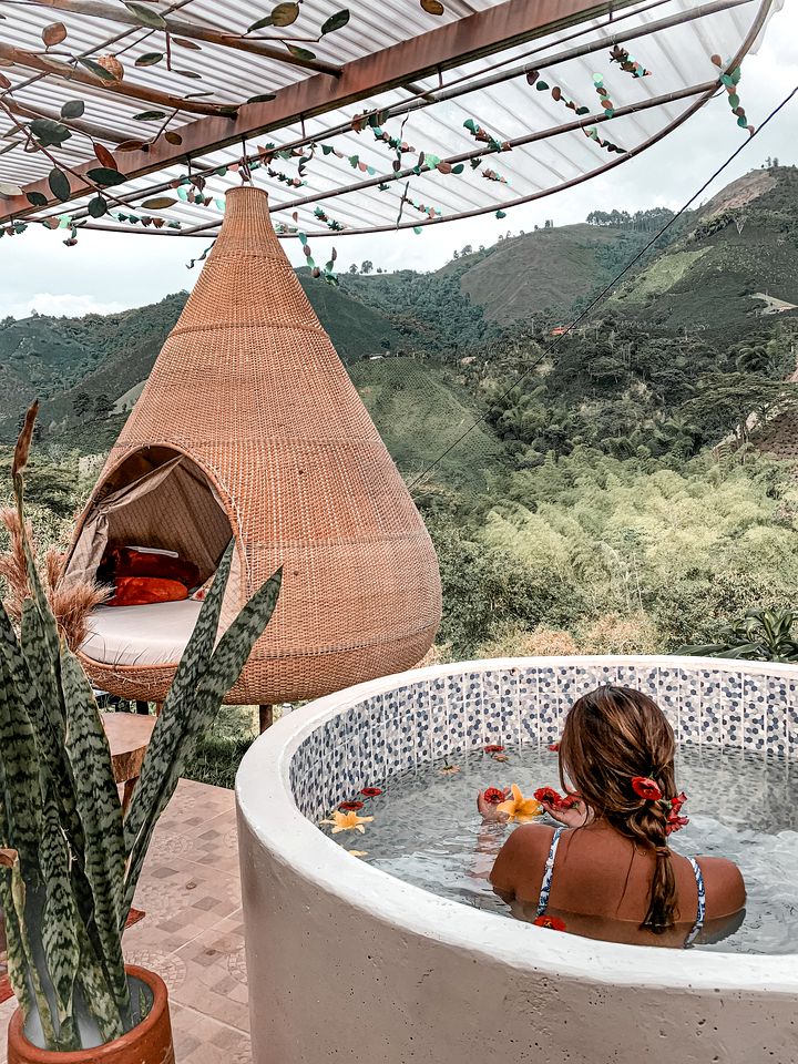 Unique Hut makes for a Stunning Weekend Getaway