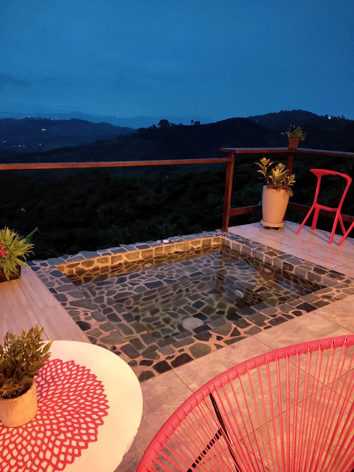 Romantic Hut, makes for a Beautiful Couples Vacation in Colombia