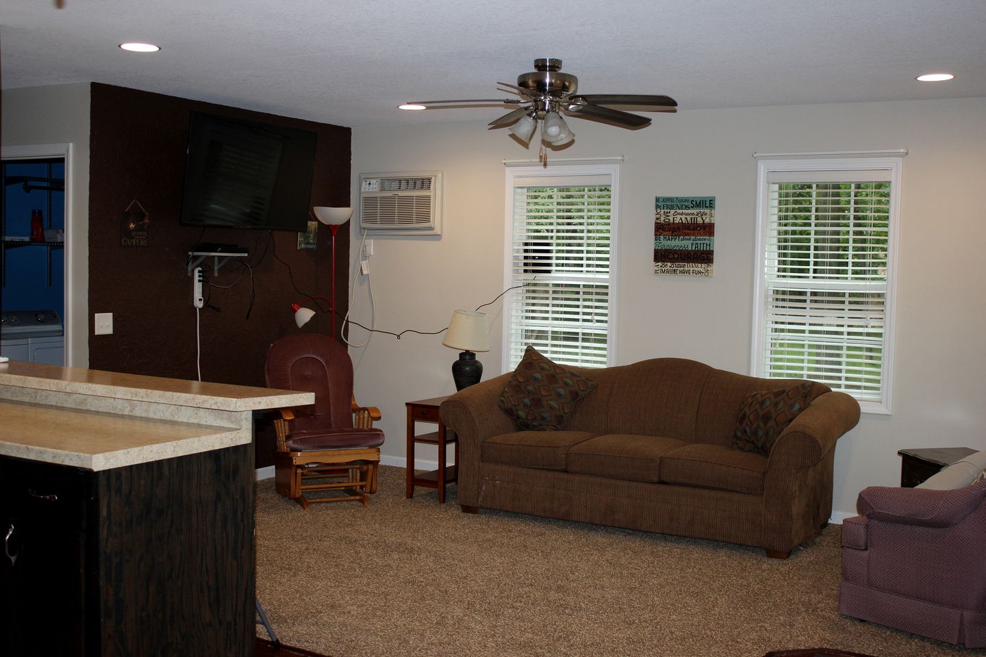 Beautiful Cabin near the Cedar River for a Perfect Family Vacation in Letts, Iowa