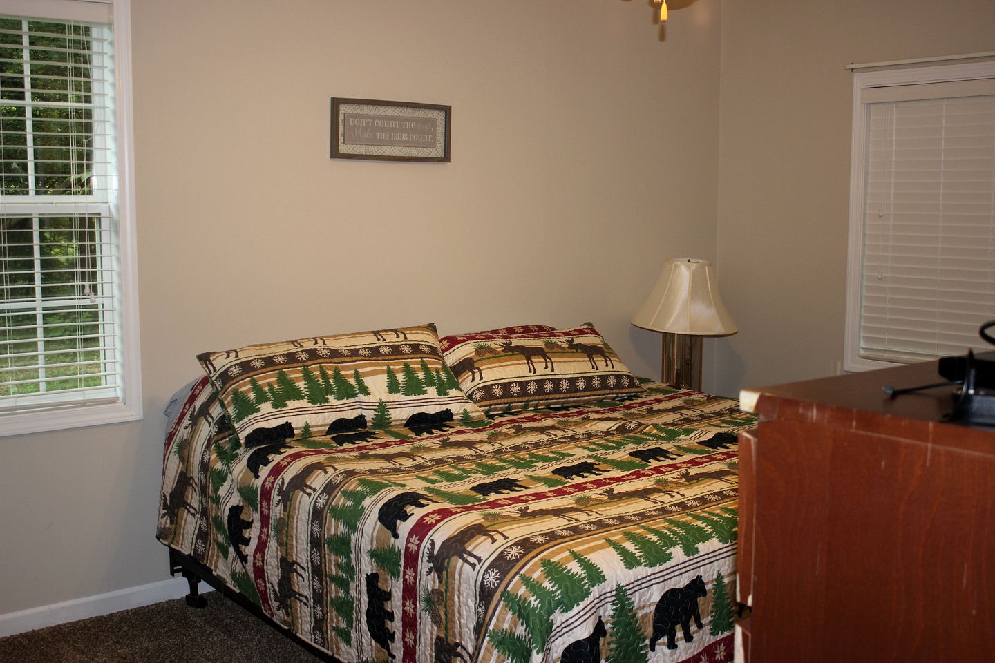 Beautiful Cabin near the Cedar River for a Perfect Family Vacation in Letts, Iowa