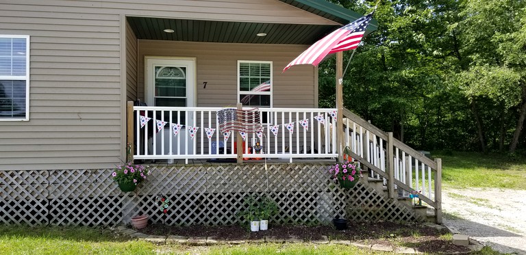 Beautiful Cabin near the Cedar River for a Perfect Family Vacation in Letts, Iowa