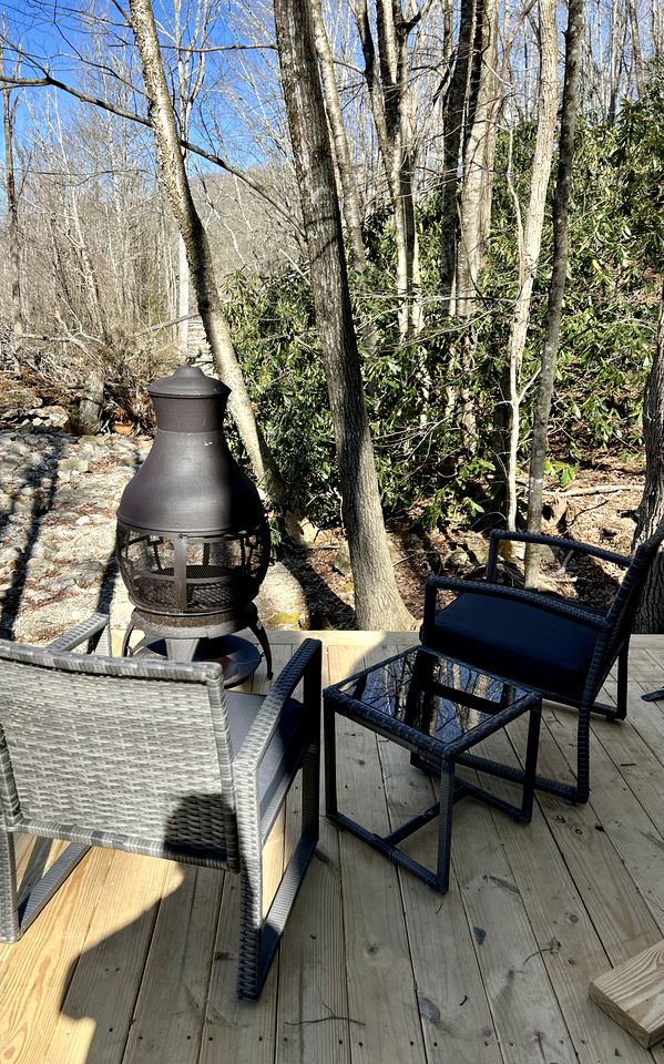 Romantic Dome on the Watauga River for a Romantic Retreat in Boone