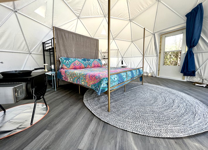 Romantic Dome on the Watauga River for a Romantic Retreat in Boone